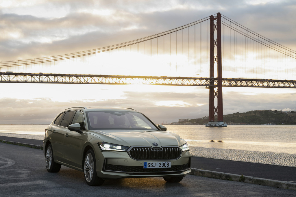Skoda Superb Combi