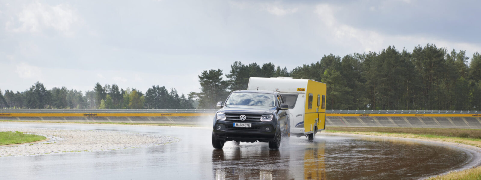 On a testé 10 pneus pour caravane