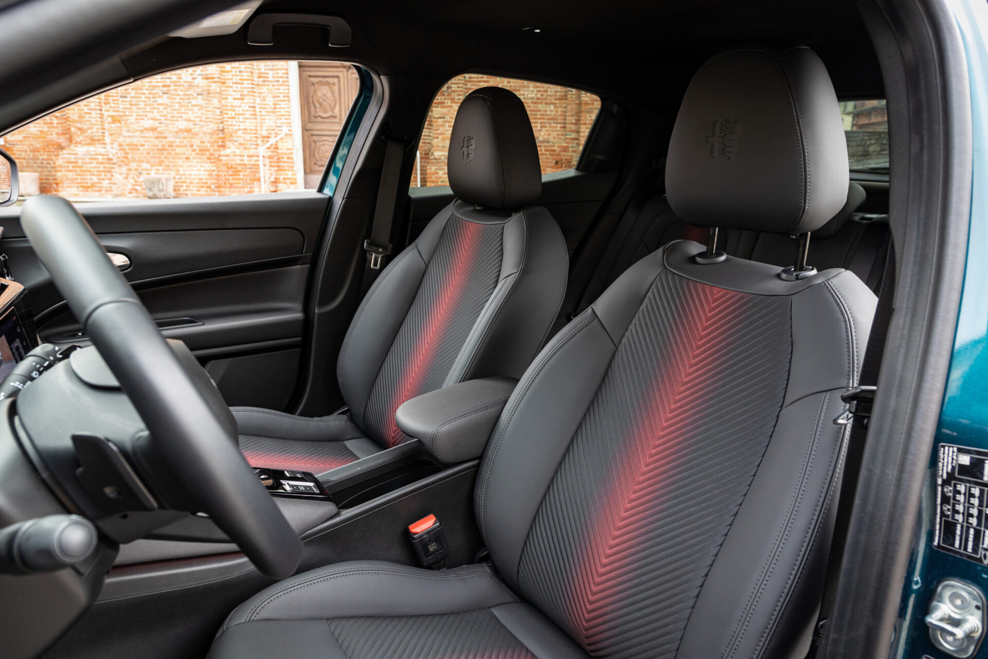 Alfa Romeo Junior Ibrida Q4 Alfa Romeo Junior Ibrida Q4